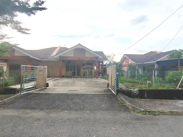Big Land & Well Maintained 1-Storey Semi-D Bukit Puteri BPJ 1