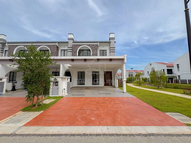 NICE AREA, End Lot Double Storey Terrace Setia Safiro, Cyberjaya 1