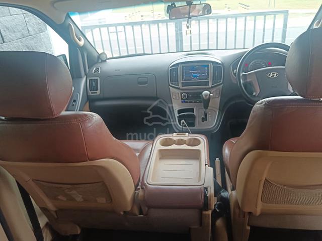 2016 Hyundai GRAND STAREX 2.5 ROYALE DELUXE - 4