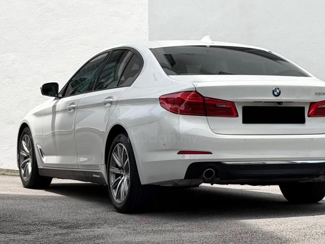 2019 Bmw 520i G30 2.0 (A) Full Service record - 2