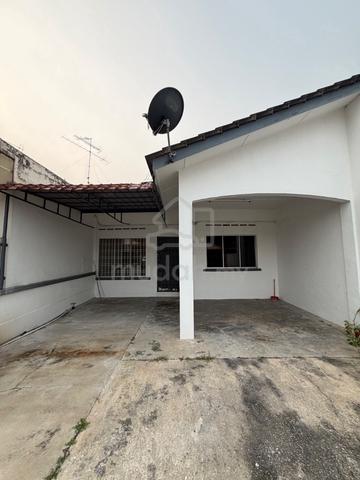 Jalan Gangsa Taman Gunung Pulai Kulai single storey 1