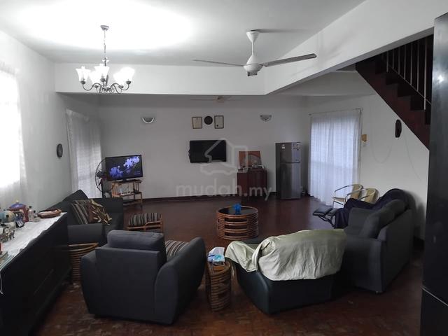 PJ | SS1 | Limited 2 Storey Bungalow House | 5 Room 4 Bathroom 1