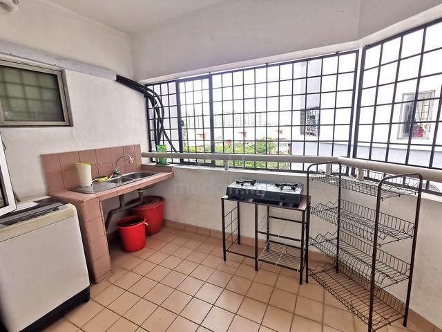 3min Walk LRT - Female Medium Room D Aman Crimson Near Citta Evolve 4