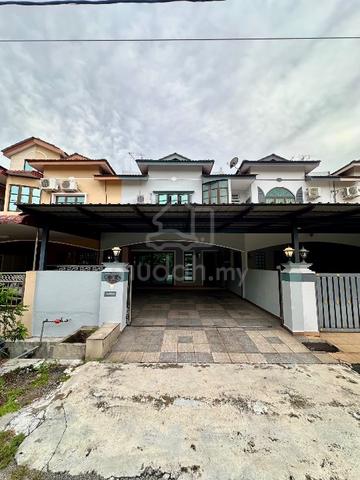Freehold 2 storey fully renovated house for sales 1
