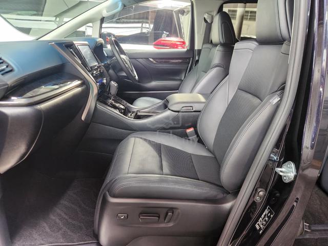 2021 Toyota Alphard SC Rare Blue Color 13,000km - 4