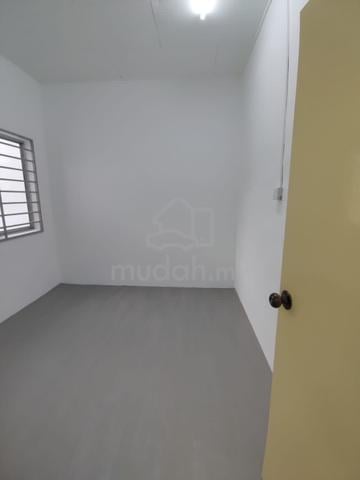 Taman puteri kluang single storey terrace for sale 5