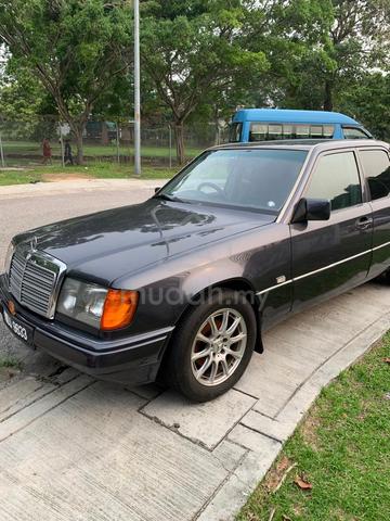 Mercedes Benz E230 W124 tahun 1994 - 2