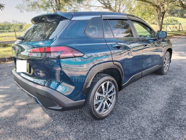 2025 TOYOTA COROLLA CROSS 1.8 HEV low mil - 4