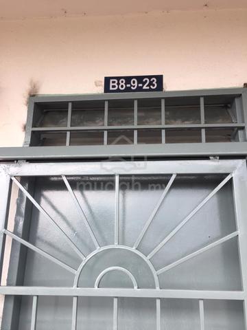 Desa Mentari Flat (Block 8) 1
