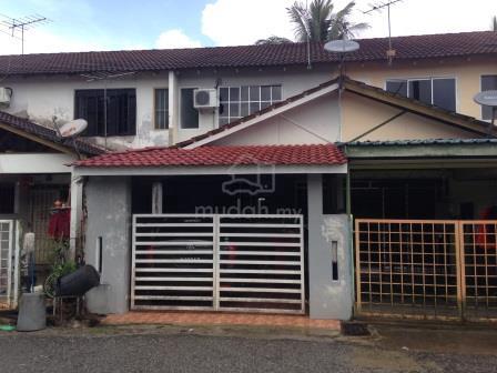 Rumah Teres 2 Tingkat, Binjai, Kemaman – UTK DIJUAL 1