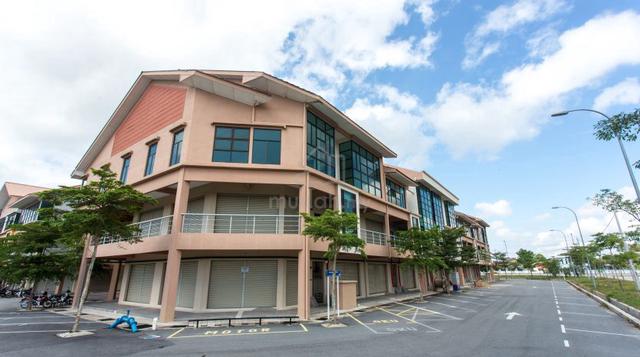 Tingkat 1 Office untuk disewa @ Bandar Putra, Tanjung Lumpur 1