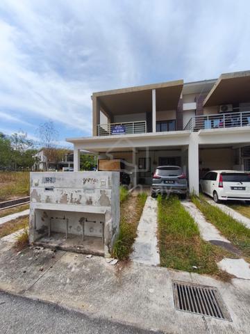 Corner Unit. Townhouse Villa Kesuma. Beranang 1