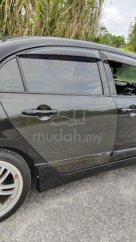2006 Honda CIVIC 1.8 i-VTEC (A) - 4