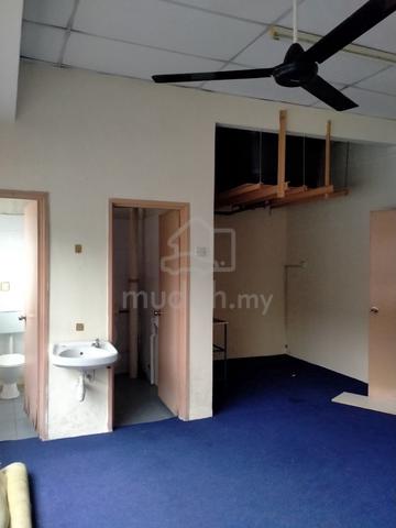 PSK8 Office / Shop UPPER 1ST Floor 1