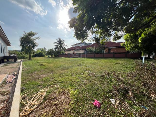 Kolej Heights Utara, Tanah lot banglo di Jitra, 1