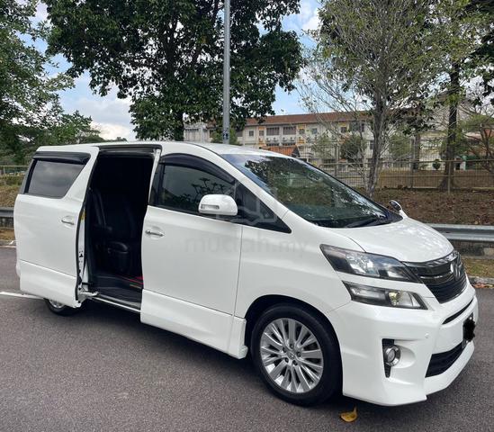 2013 Toyota VELLFIRE 2.4 Z GOLDEN EYES FACELIFT - 1