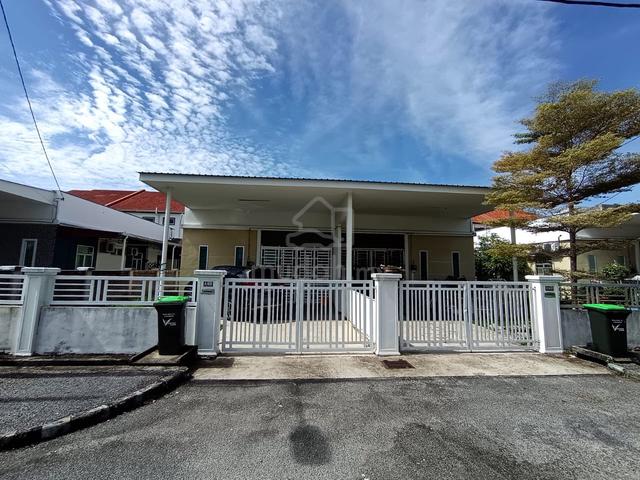 Homestay Untuk Dijual (termasuk perabot) Semi D Taman Kemudi , 1