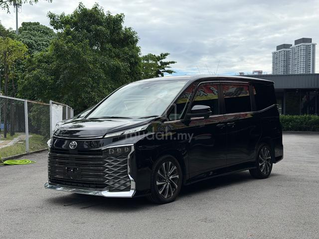 【 POWER BOOT 】2022 Toyota VOXY 2.0 S-Z NEW MODEL - 2