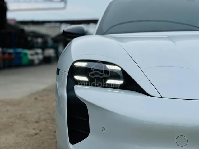 2022 Porsche TAYCAN 10.0 GTS UK SPEC - 3