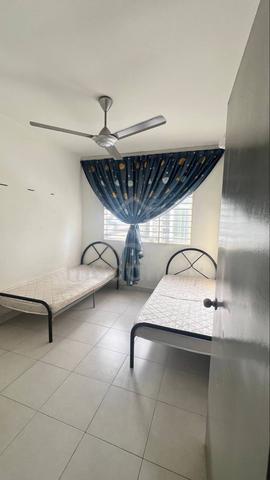 Bilik sewa di Suria Permai Apartment, Equine Seri Kembangan 1