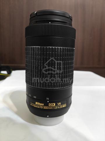 NIKON D5600 Camera With Accessories - photo 3 of 6