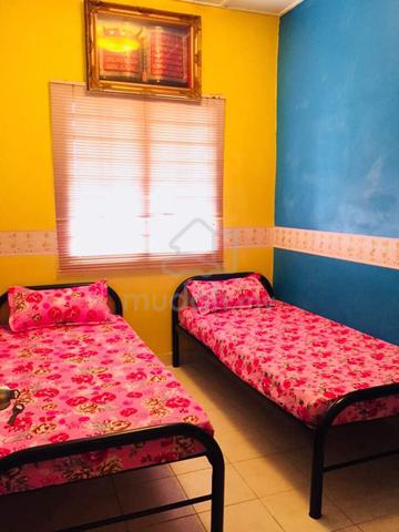 BILIK SEWA PEREMPUAN MELAYU - APARTMENT MELUR & MAWAR - Near LRT 1