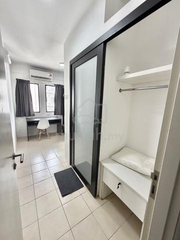Uni Suites 1