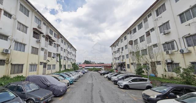 Cemerlang Apartments 1