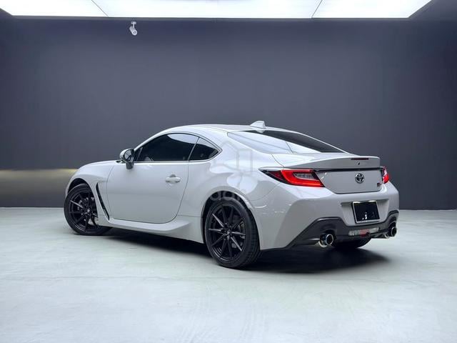 MIL-15K 2022 Toyota GR86 2.4 RZ COUPE 3BA-ZN8 (M) - 2