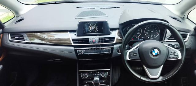BMW 218i ACTIVE TOURER 1.5(A)PREMIUM LUXURY*r2017 - 4