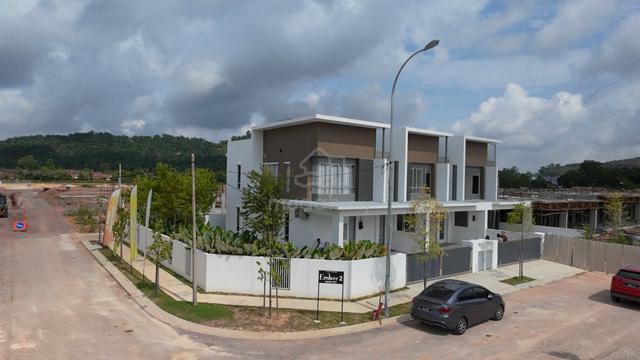 Rumah Teres 2 Tingkat|Kluang 1