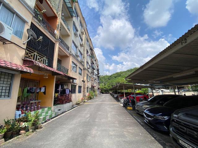 Pangsapuri Seri Mewah (Block C) 1