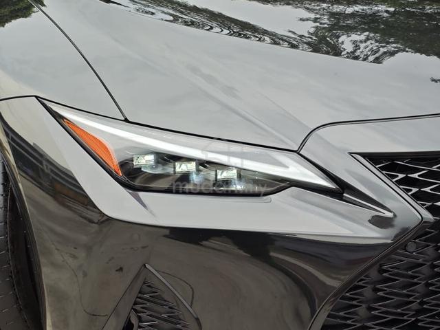 2023 Lexus IS300 F SPORT MODE BLACK EDITION 10k KM - 3