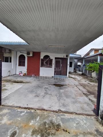 Big Land Area FULL LOAN 1-Storey Terrace Taman Selamat 1