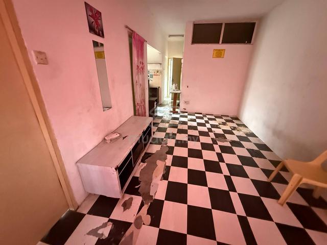 Rumah Pangsa Nilam Sari Flat 1
