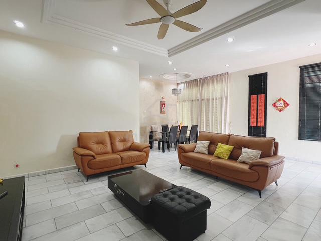 Renovated 2 Storey Semi D | Taman Seri Senangan | Teluk Air Tawar 1