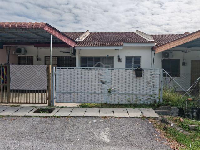 Rumah Murah di Botani Facing Open Depan Padang 1