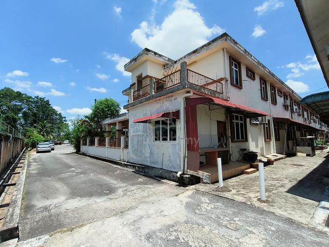 Taman Bachang Baru End Lot Gated and Guarded 2