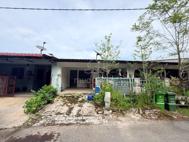 FULLY FURNISHED , Siap Aircond , Rumah Murah & Bebas Banjir 1