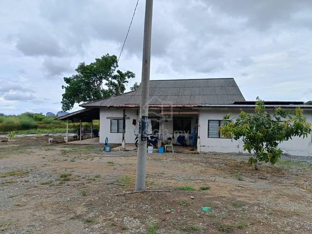Rumah dan Tanah Kampung hampir serelong 1