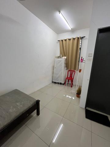 Room For Rent At Saujana Utama 1