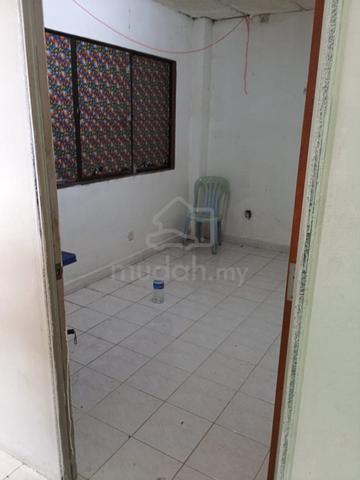 Lebuh Ampang 2nd Floor Vacant Premise 1