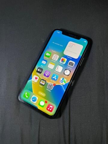 Iphone x - photo 2 of 2