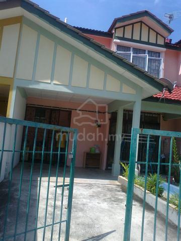 bilik untuk disewa di desa pinggiran putra 1