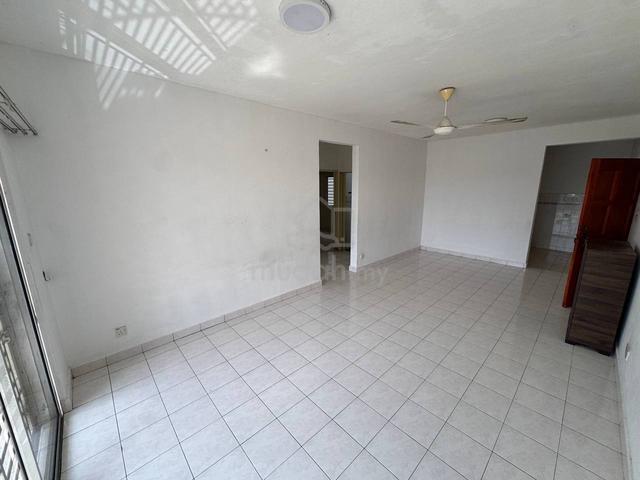 Selesa Puteri Condominium 1