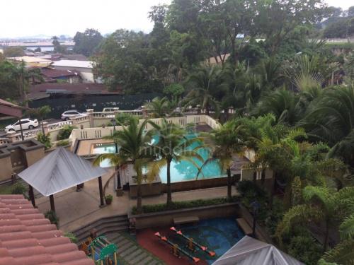 Koi Legian 1