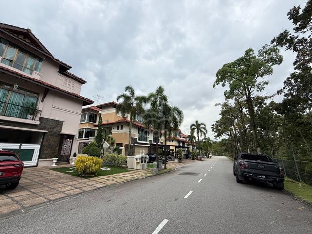 Taman Sutera Utama 3 Storey Semi Detached House 5bed Johor Bahru 1