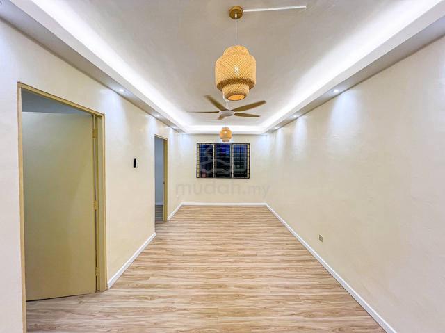 Apartment Idaman 1