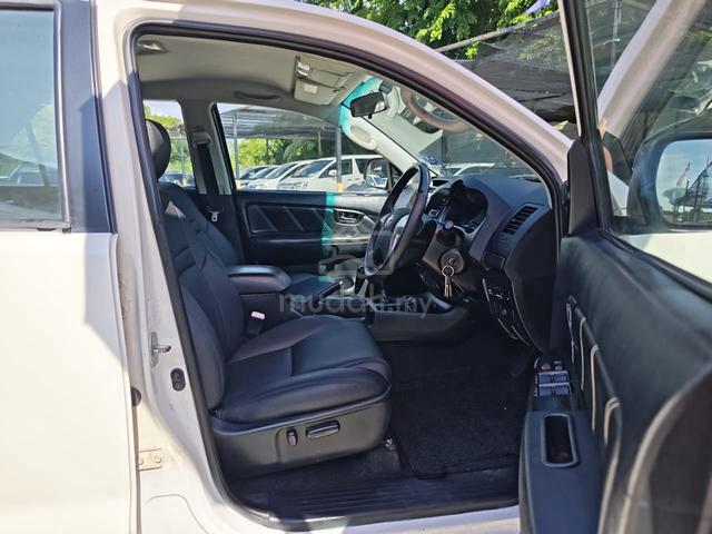 2014 Toyota FORTUNER 2.7 (AUTO) - 4