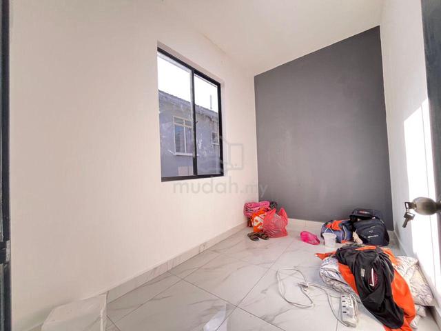 Flat Taman Pelangi Indah 5